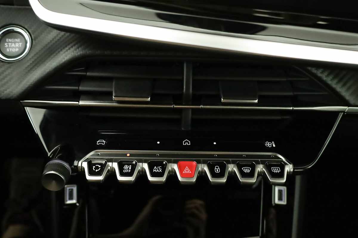 peugeot-e-2008-2025-eletrico-0cc
