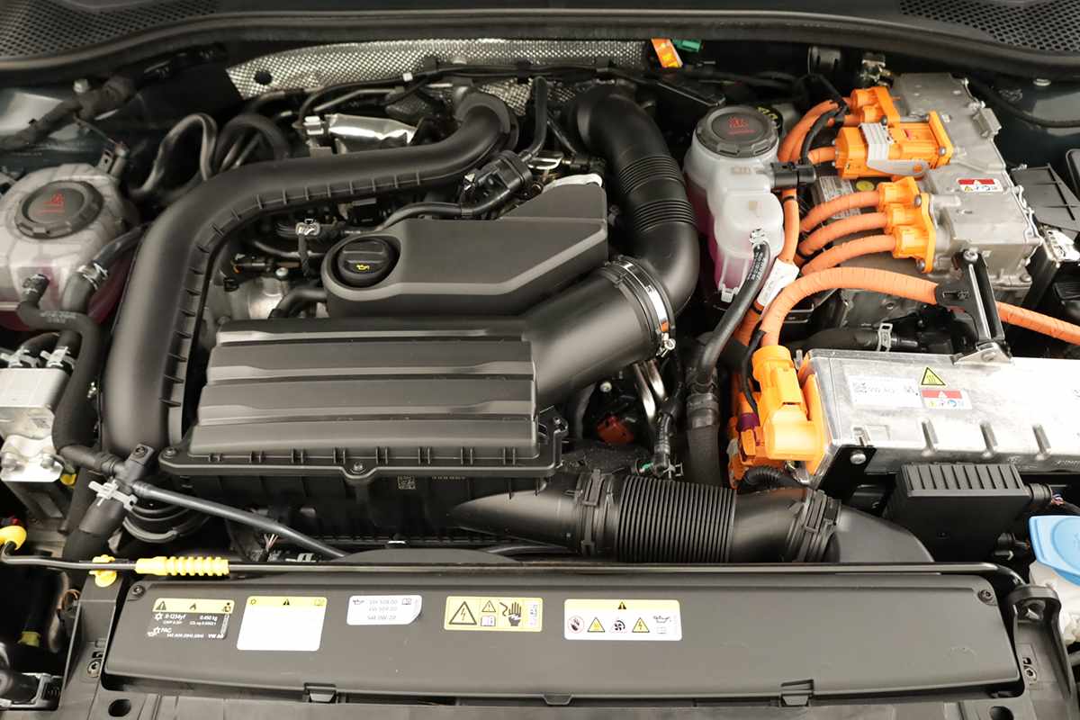 seat-leon-st-2025-hibrido-a-gasolina-1498cc