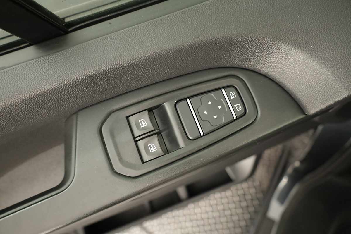 renault-trafic-2024-diesel-1997cc