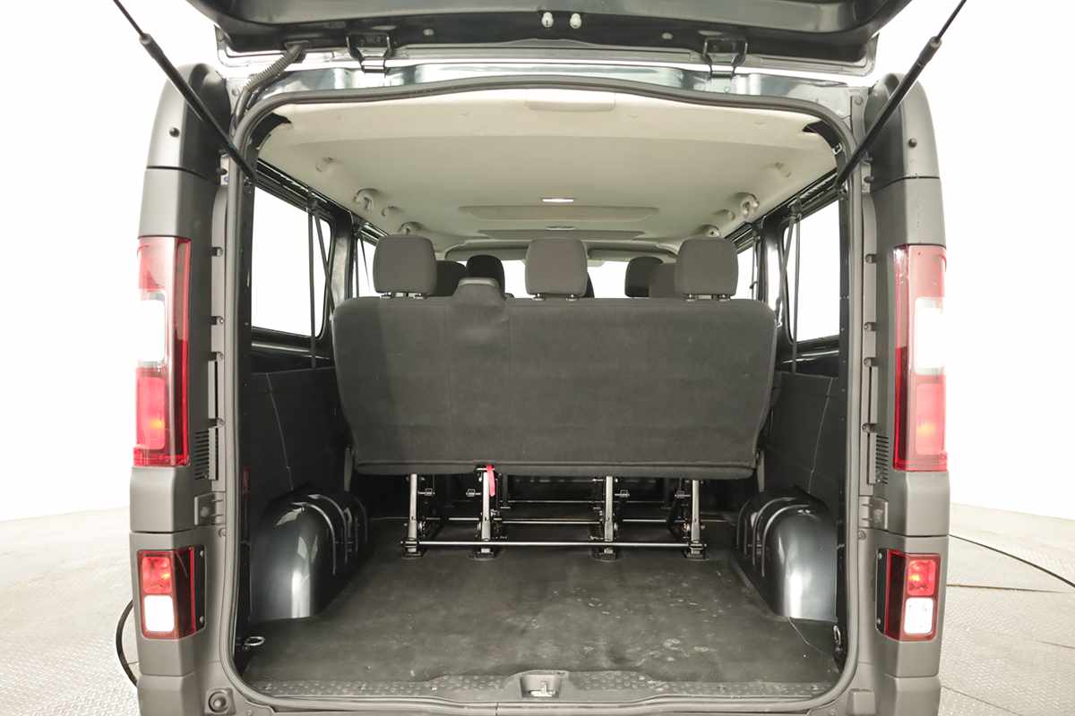 renault-trafic-2024-diesel-1997cc