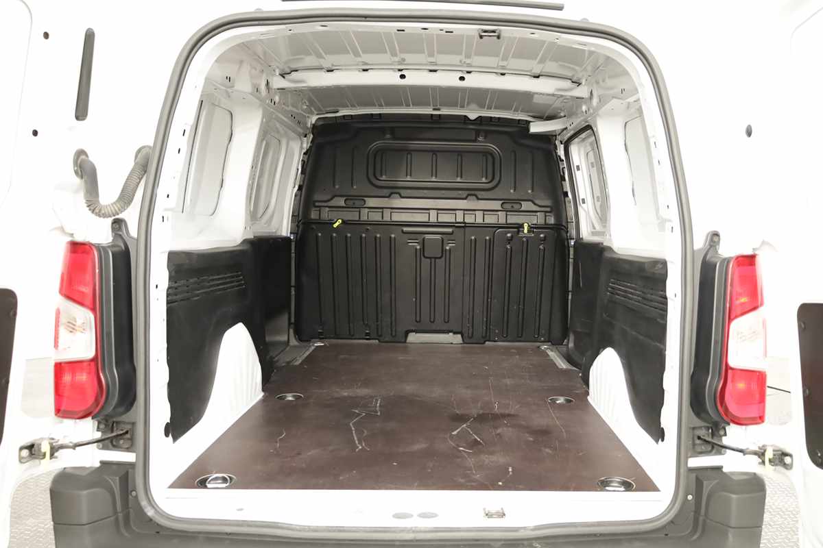 citroen-berlingo-2024-diesel-1499cc