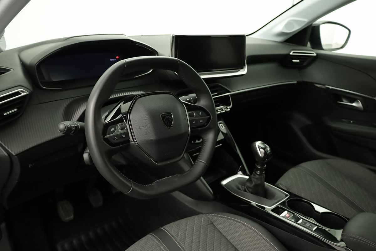 peugeot-208-2025-gasolina-1199cc