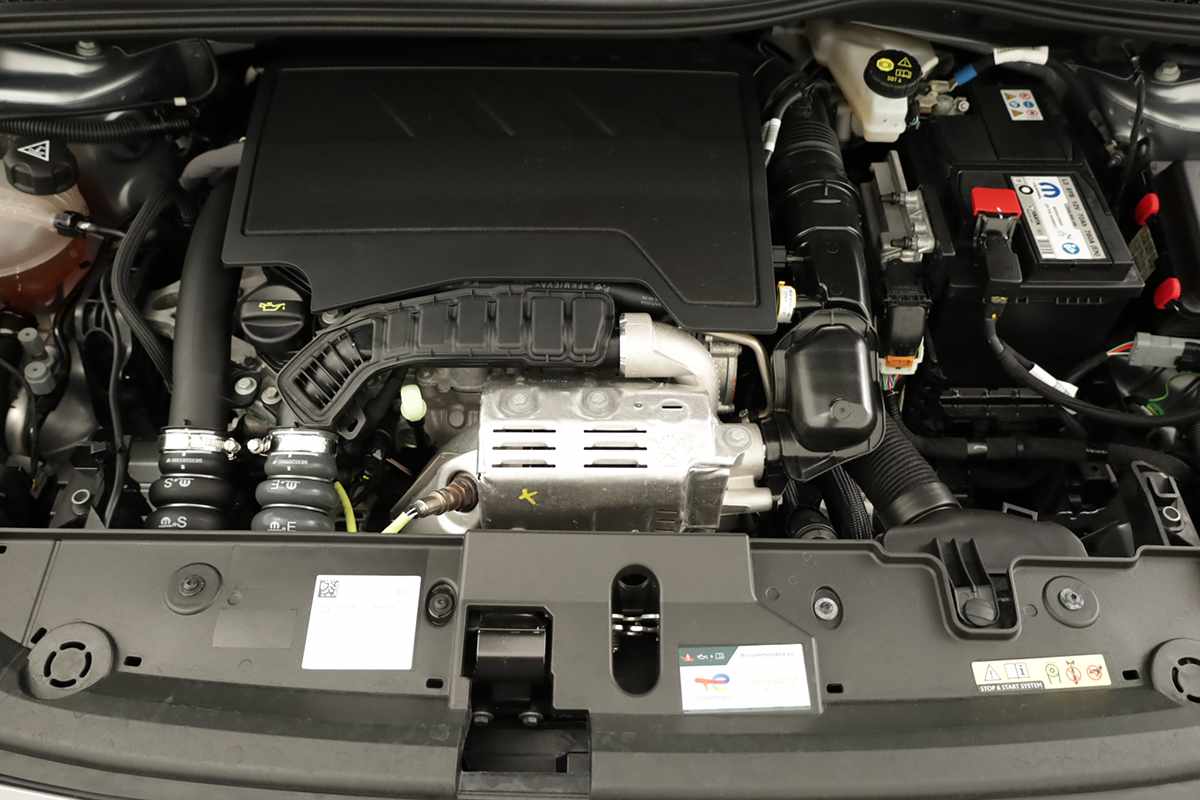 peugeot-208-2025-gasolina-1199cc