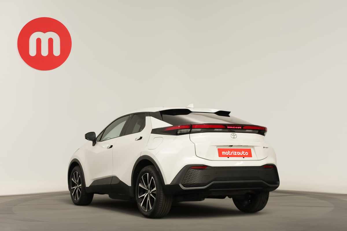 toyota-c-hr-2025-hibrido-a-gasolina-1998cc