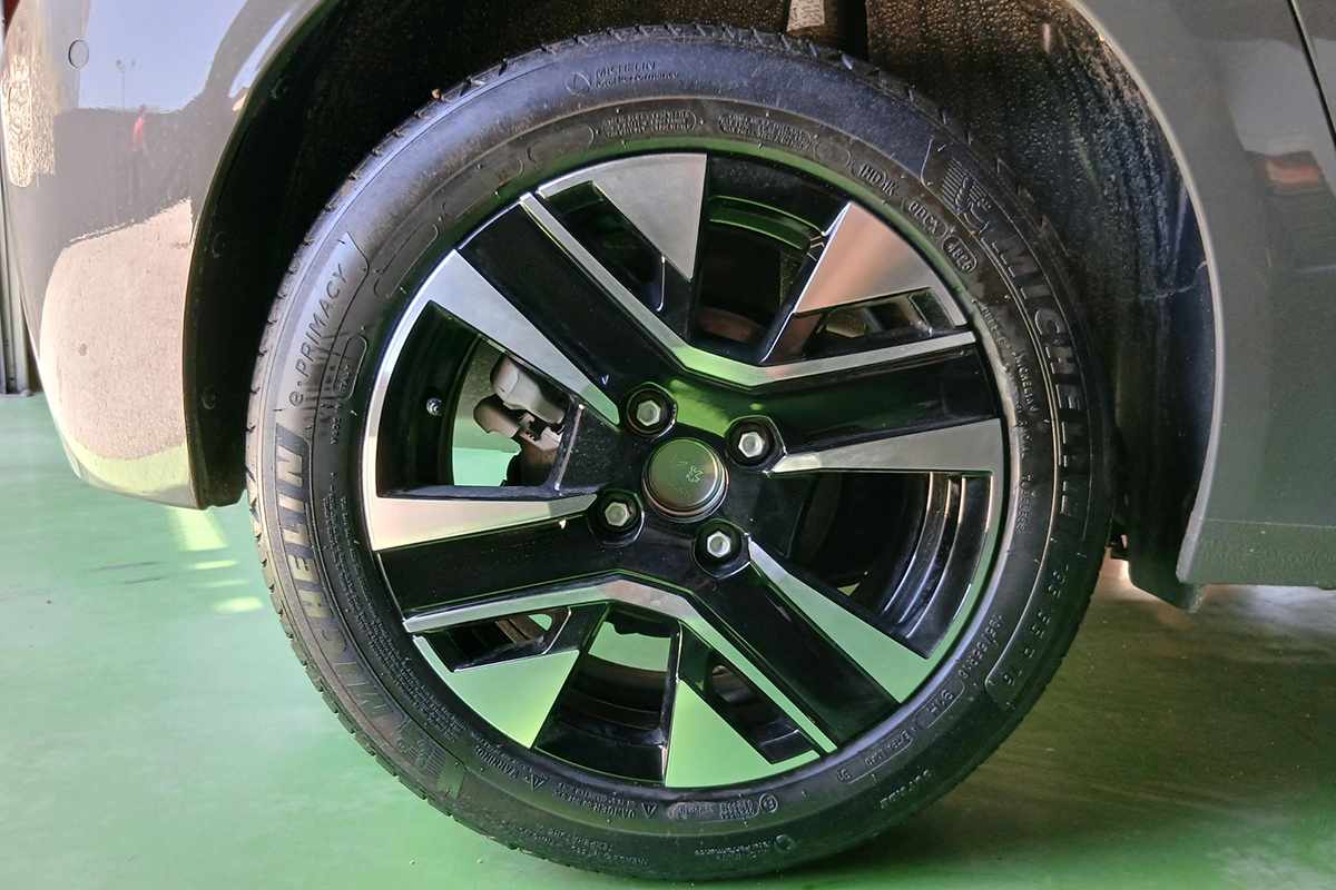 peugeot-208-2026-gasolina-1199cc