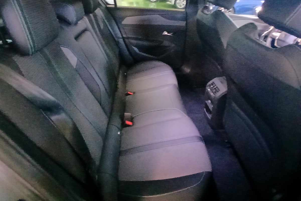 peugeot-308-2024-gasolina-1199cc