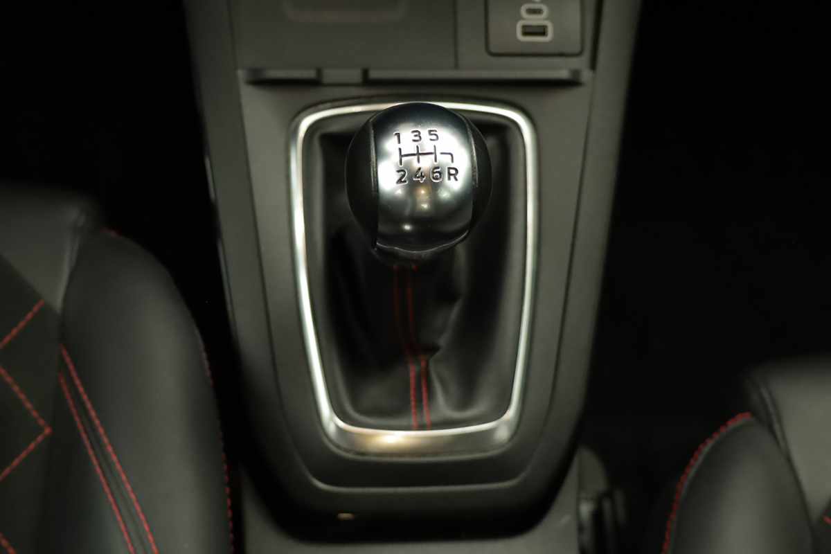 ford-puma-2025-gasolina-998cc