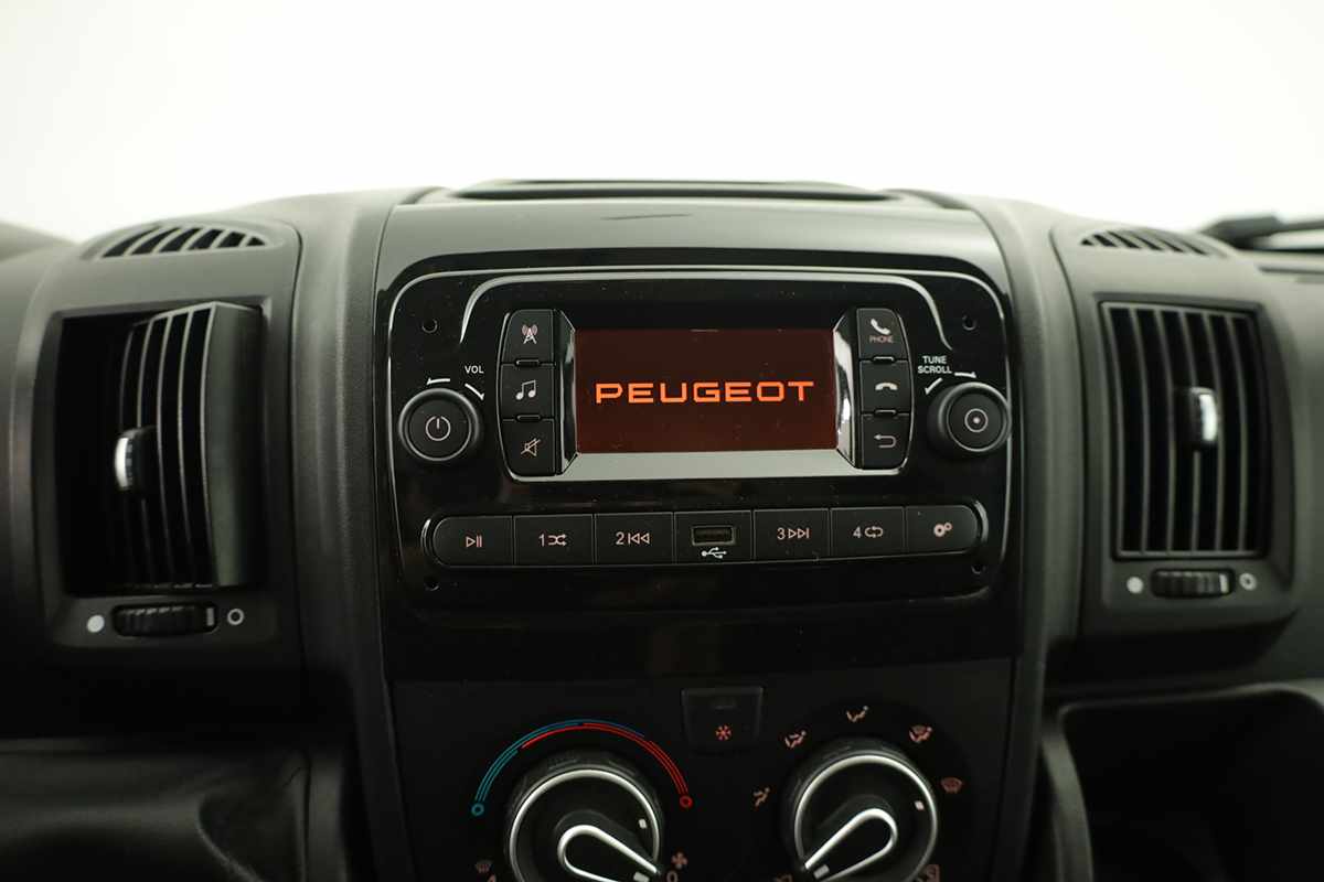 peugeot-boxer-2024-diesel-2184cc