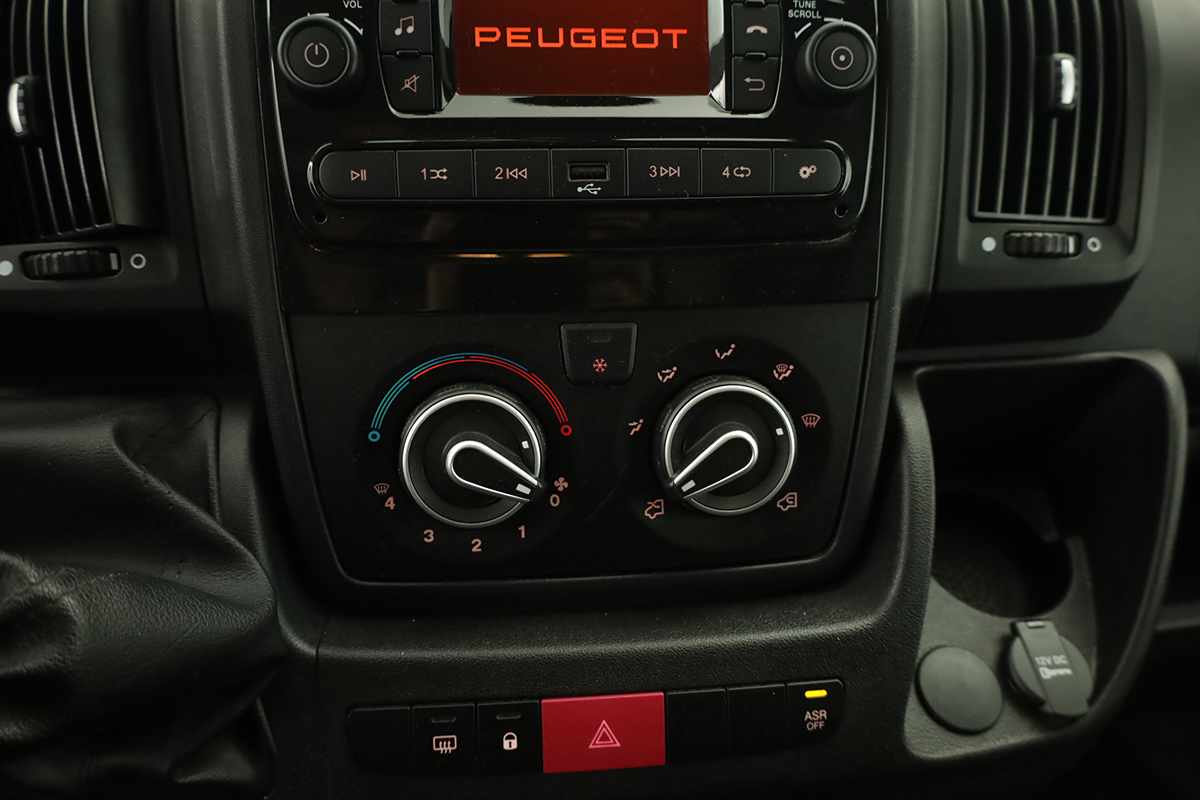 peugeot-boxer-2024-diesel-2184cc