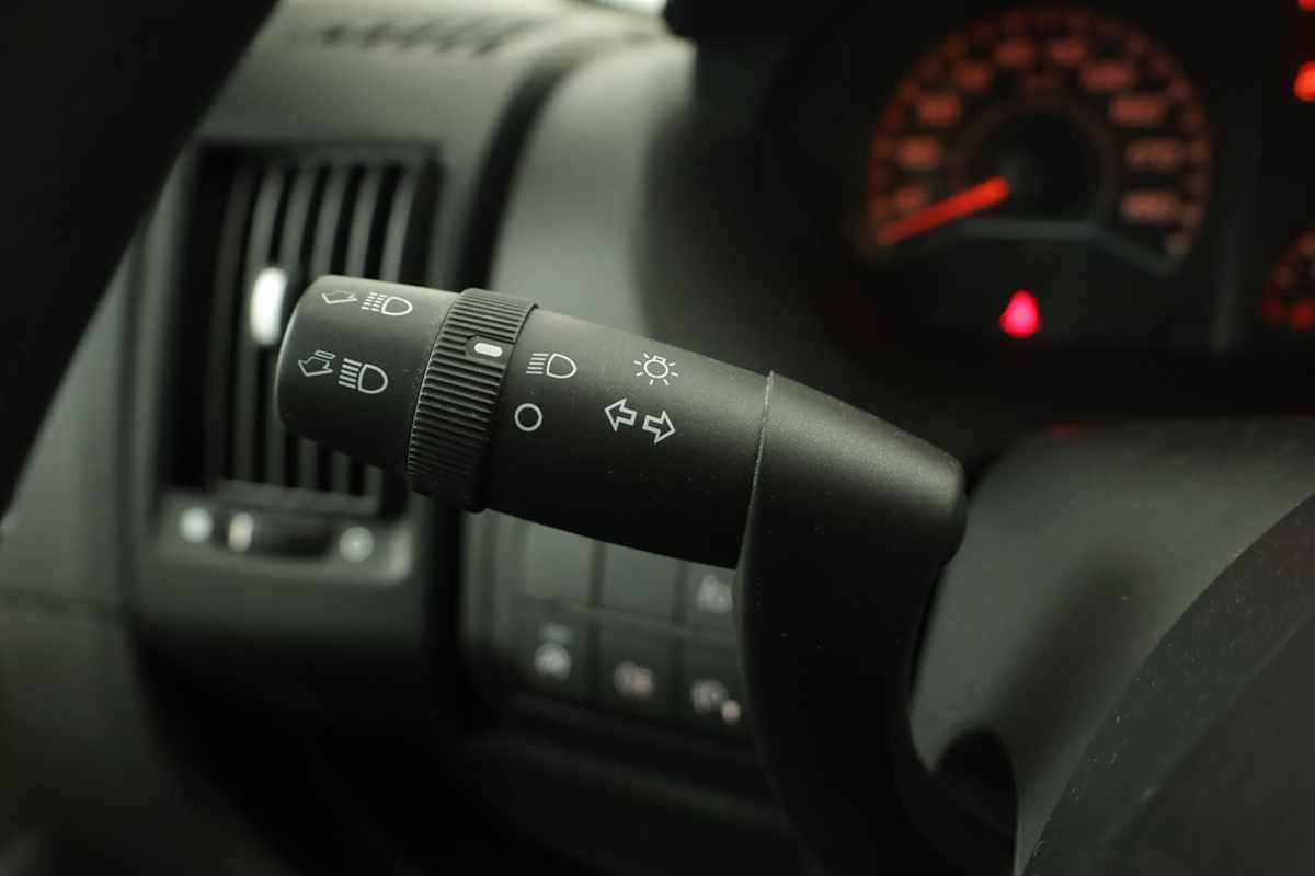 peugeot-boxer-2024-diesel-2184cc