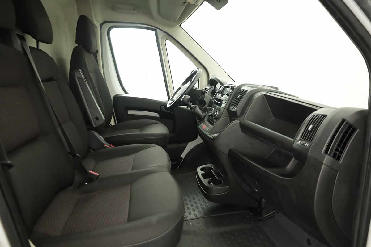 peugeot-boxer-2024-diesel-2184cc
