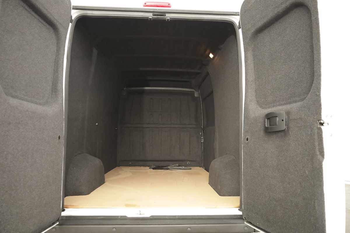 peugeot-boxer-2024-diesel-2184cc