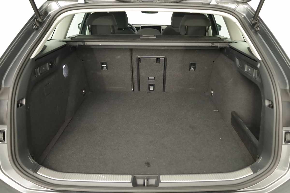 volkswagen-passat-variant-2025-hibrido-a-gasolina-1498cc