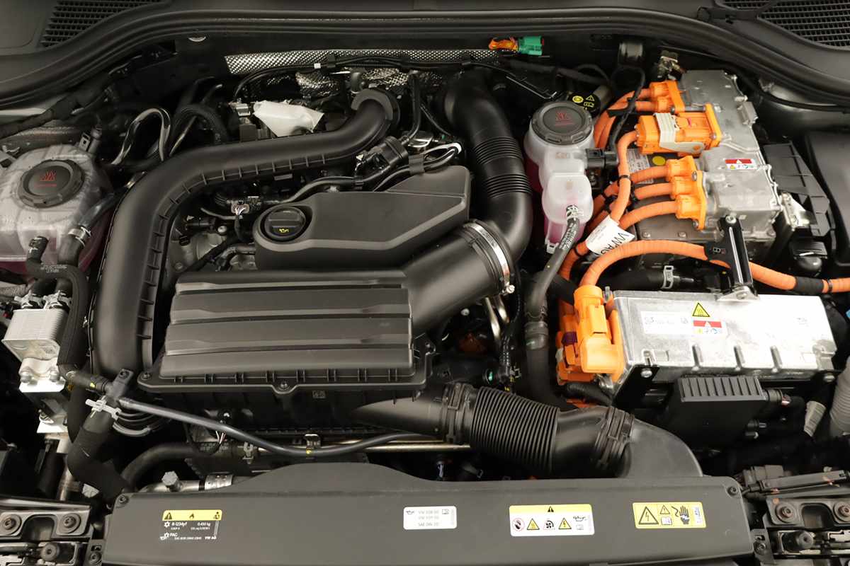volkswagen-passat-variant-2025-hibrido-a-gasolina-1498cc