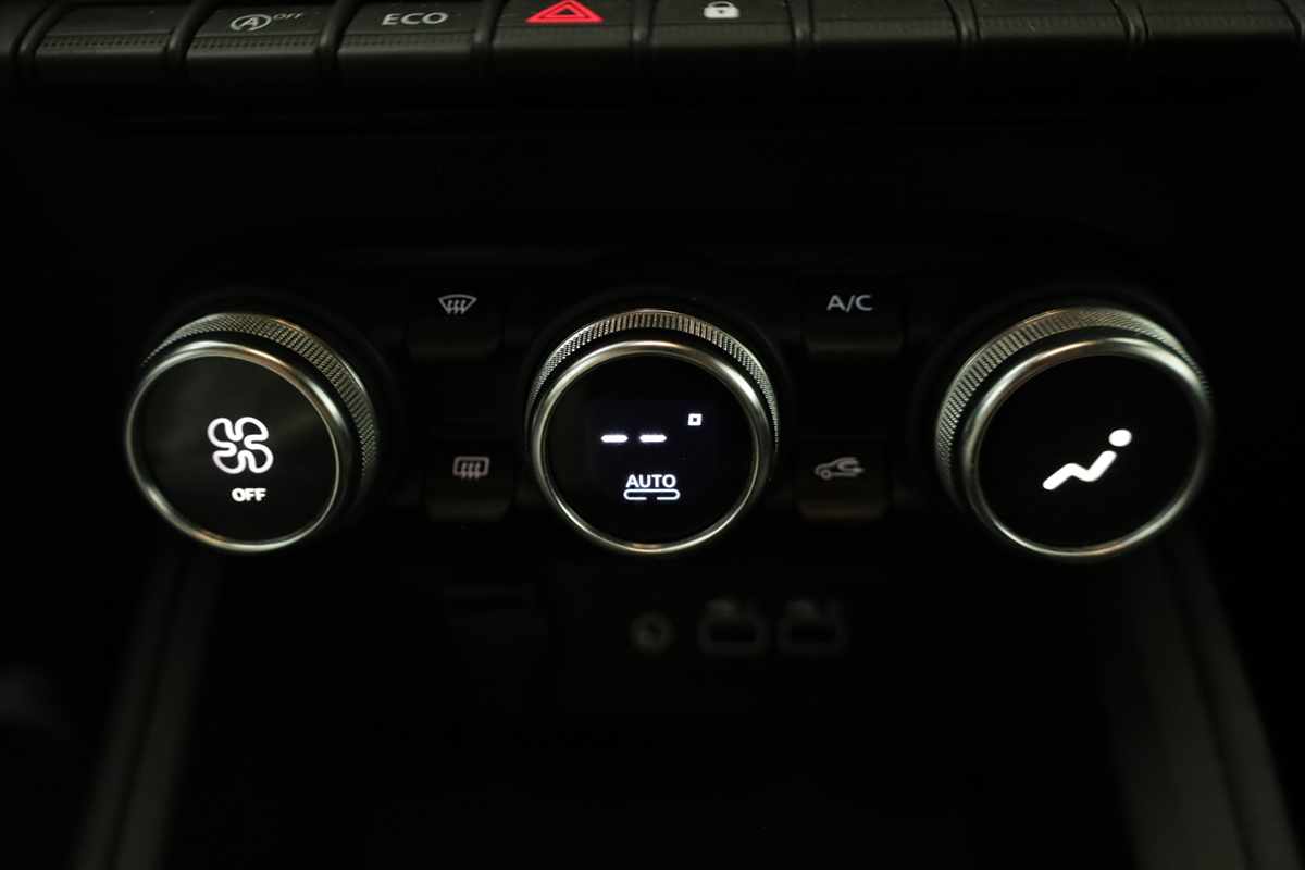 mitsubishi-colt-2024-gasolina-999cc