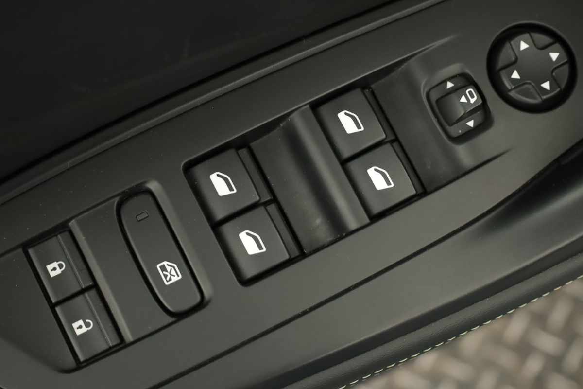 peugeot-308-sw-2024-gasolina-1199cc
