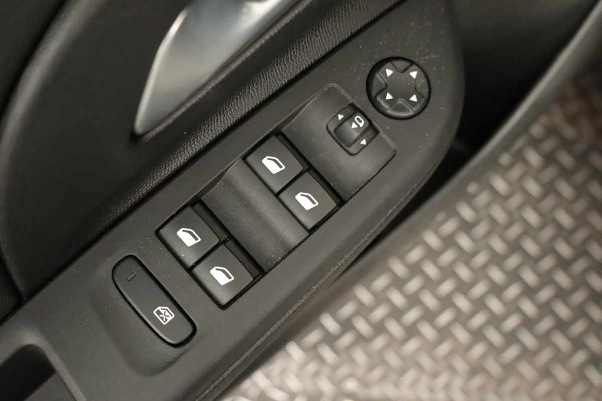 opel-corsa-2025-gasolina-1199cc