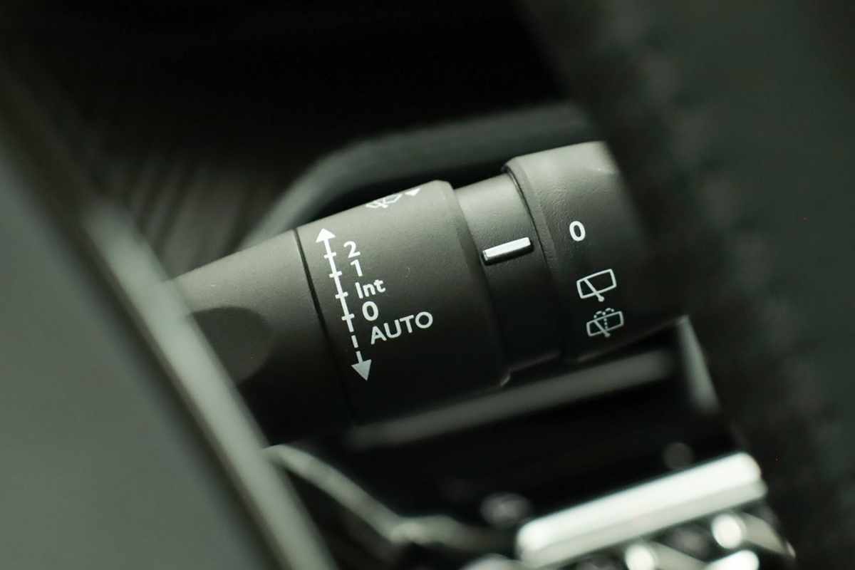 peugeot-2008-2024-gasolina-1199cc