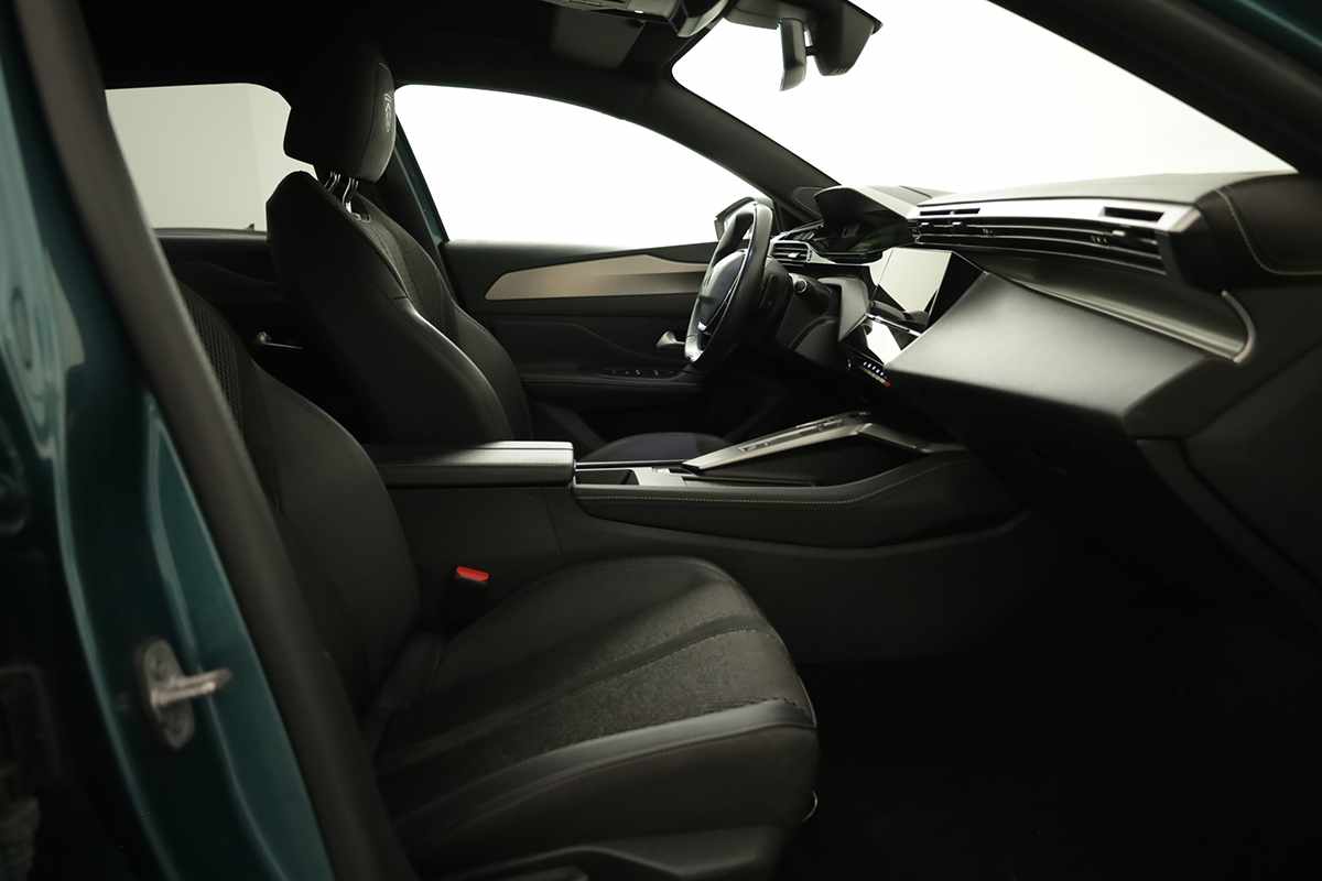 peugeot-308-sw-2024-gasolina-1199cc