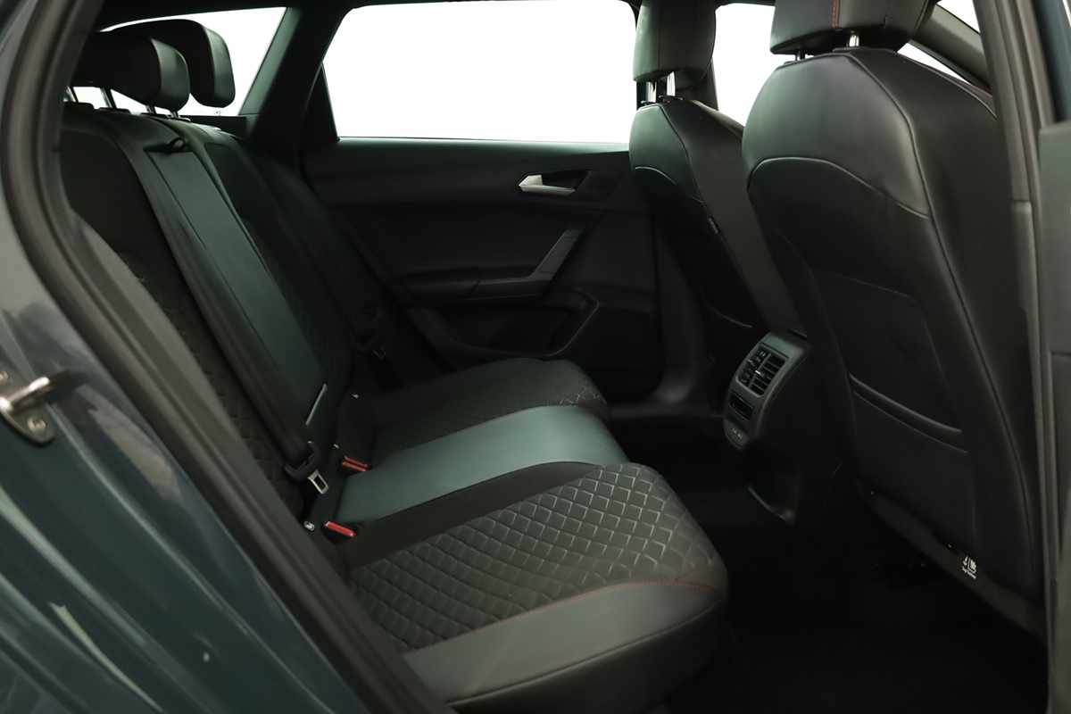 seat-leon-st-2025-hibrido-a-gasolina-1498cc