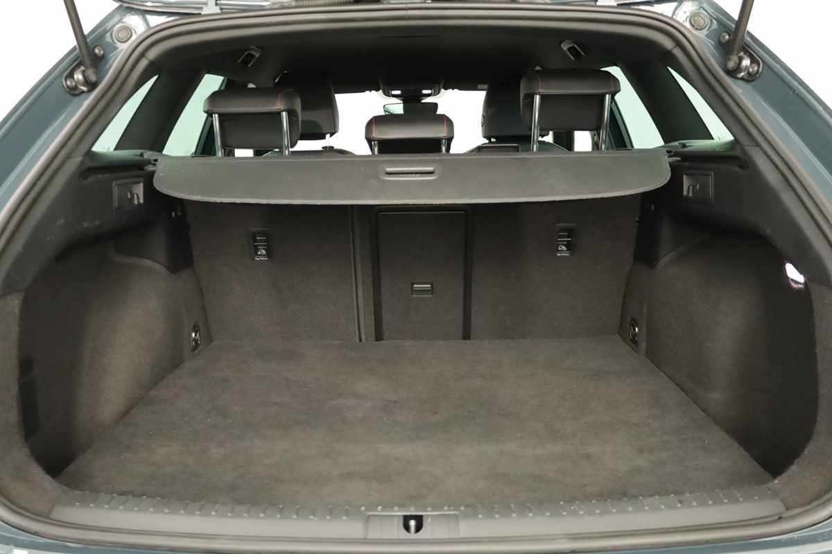 seat-leon-st-2025-hibrido-a-gasolina-1498cc