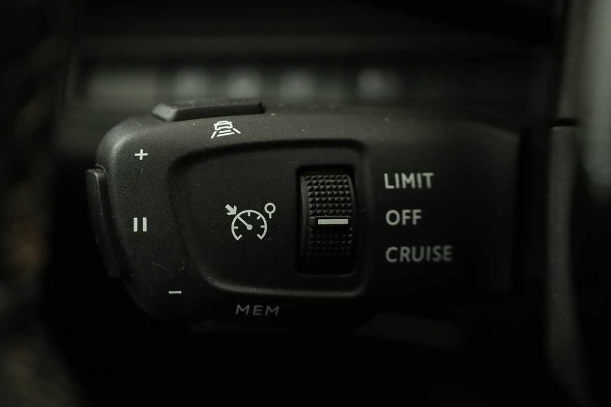 peugeot-3008-2021-hibrido-a-gasolina-1598cc