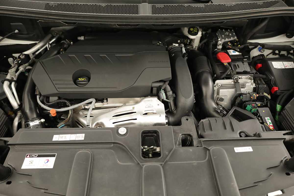 peugeot-3008-2021-hibrido-a-gasolina-1598cc