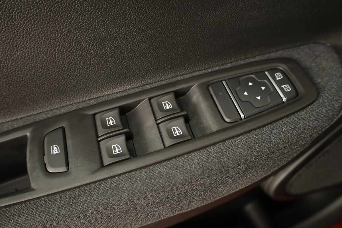 renault-zoe-2023-eletrico-0cc