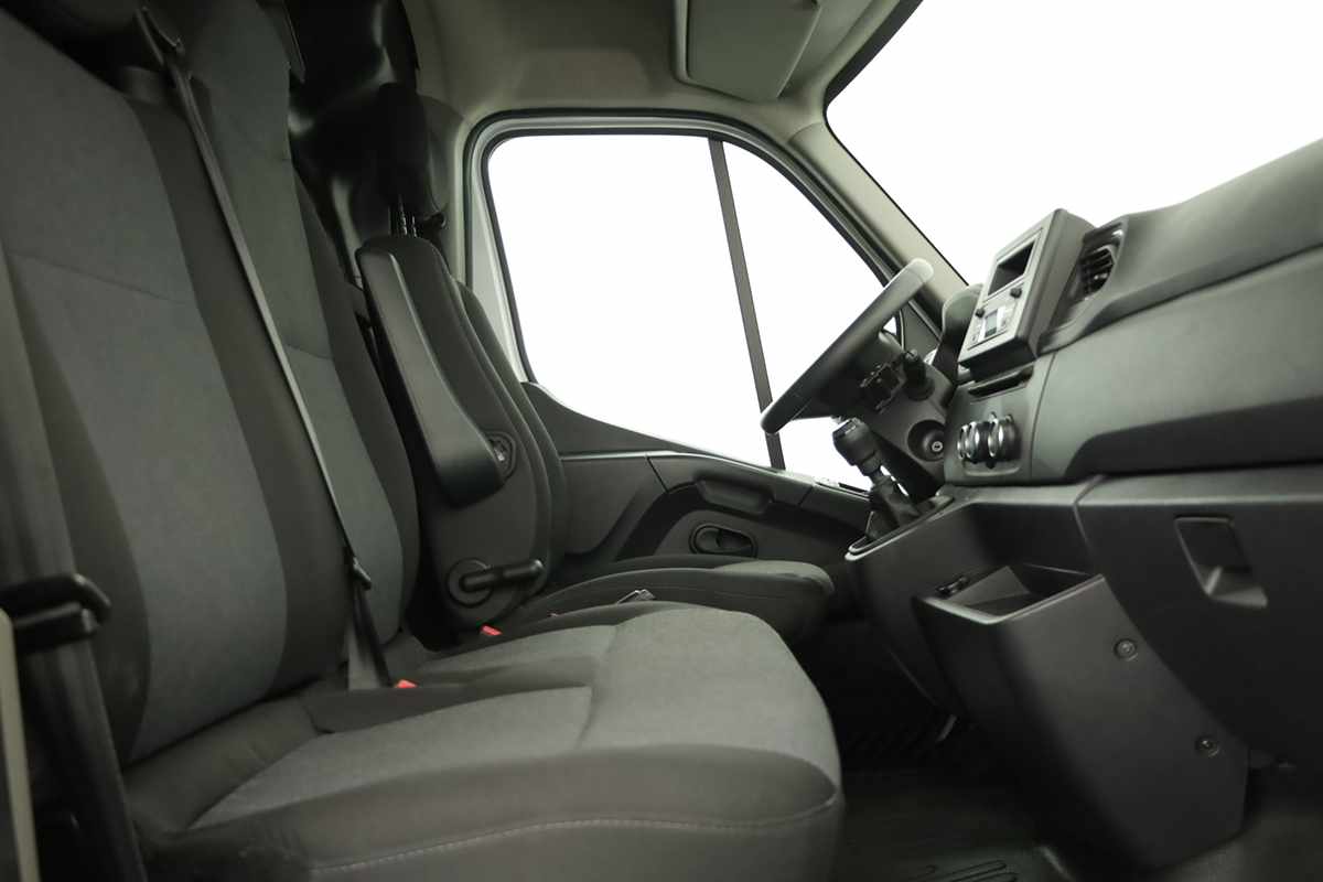 renault-master-2022-diesel-2299cc