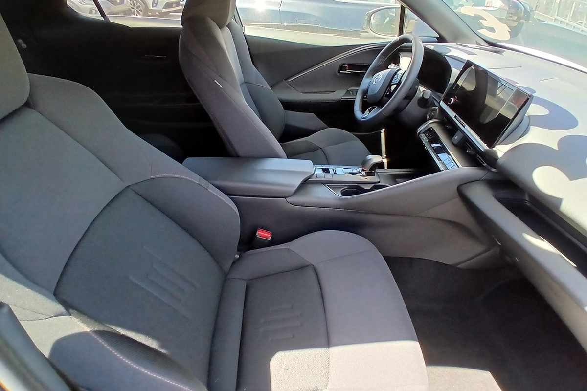 toyota-c-hr-2025-hibrido-a-gasolina-1998cc