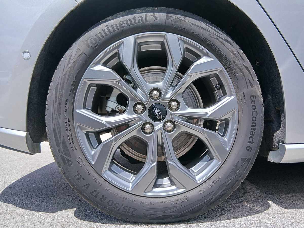 ford-focus-2025-gasolina-998cc