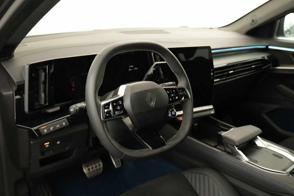 renault-rafale-2025-hibrido-a-gasolina-1199cc