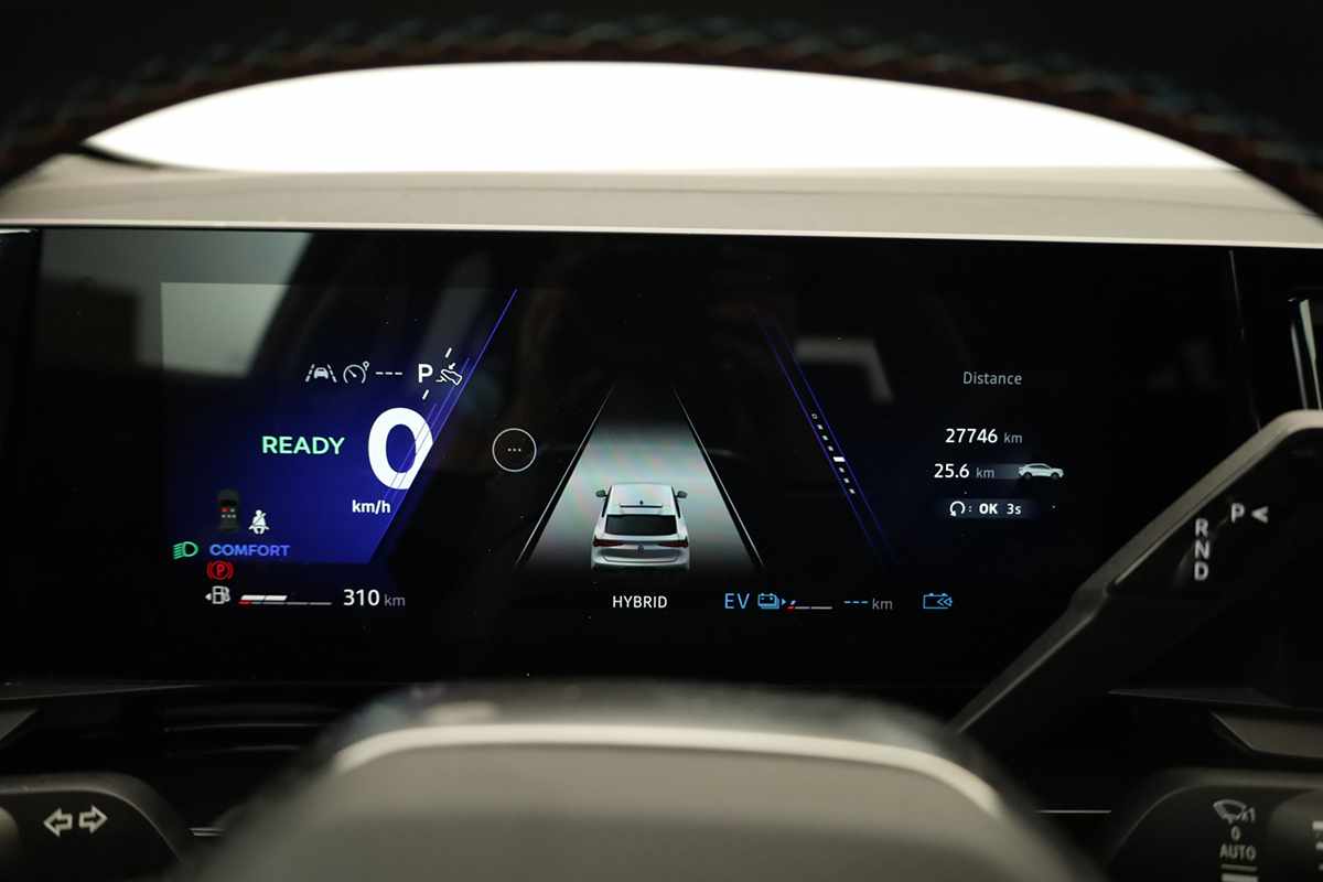 renault-rafale-2025-hibrido-a-gasolina-1199cc