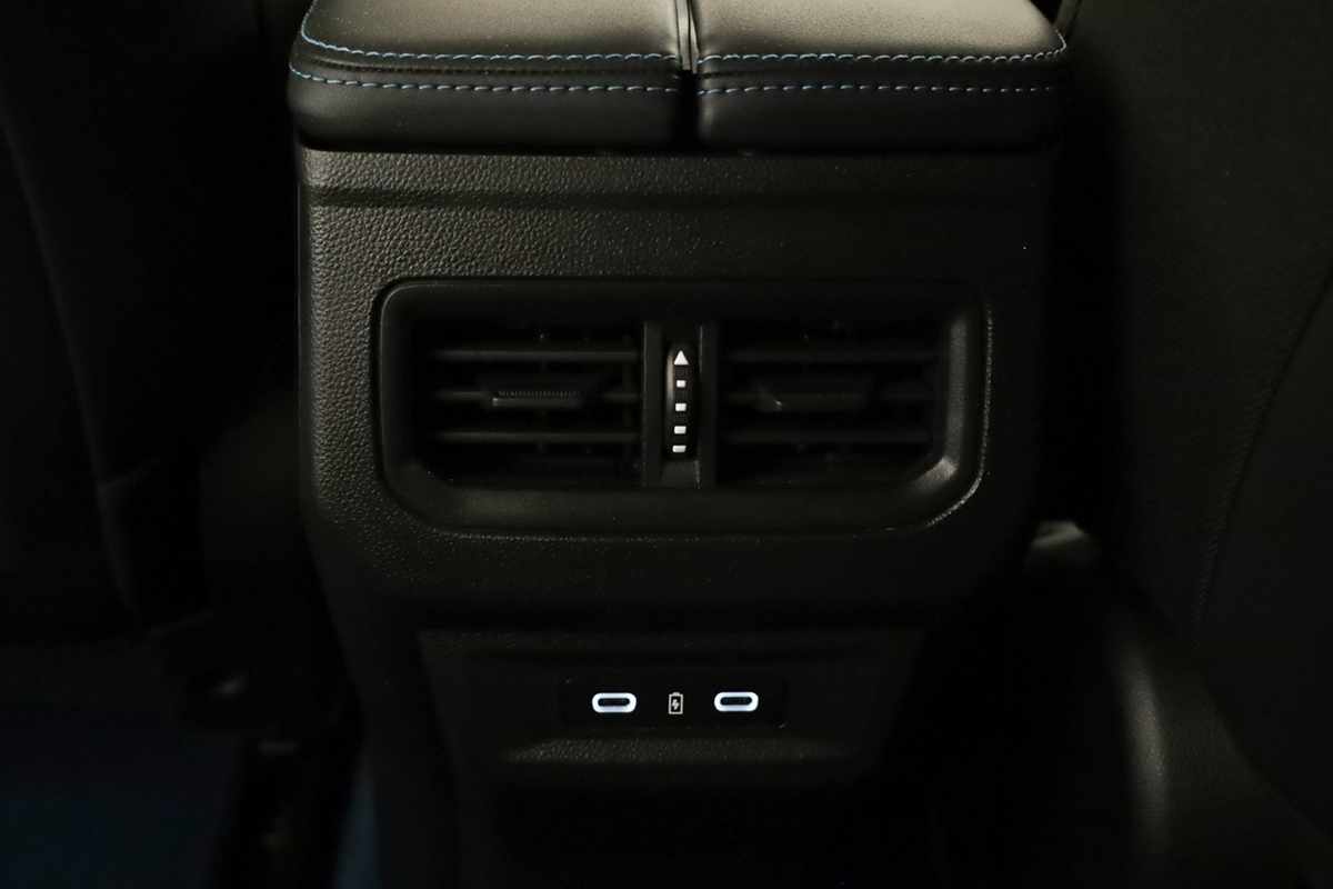 renault-rafale-2025-hibrido-a-gasolina-1199cc
