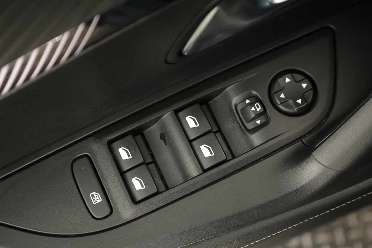 peugeot-2008-2025-gasolina-1199cc