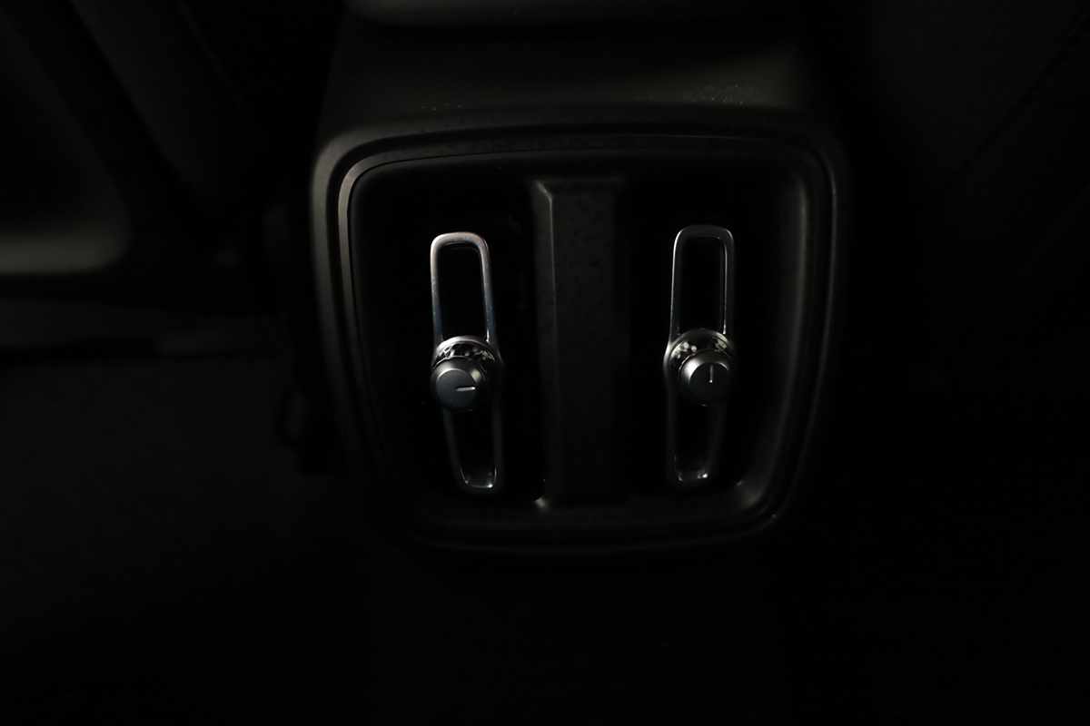 volvo-xc40-2025-gasolina-1969cc