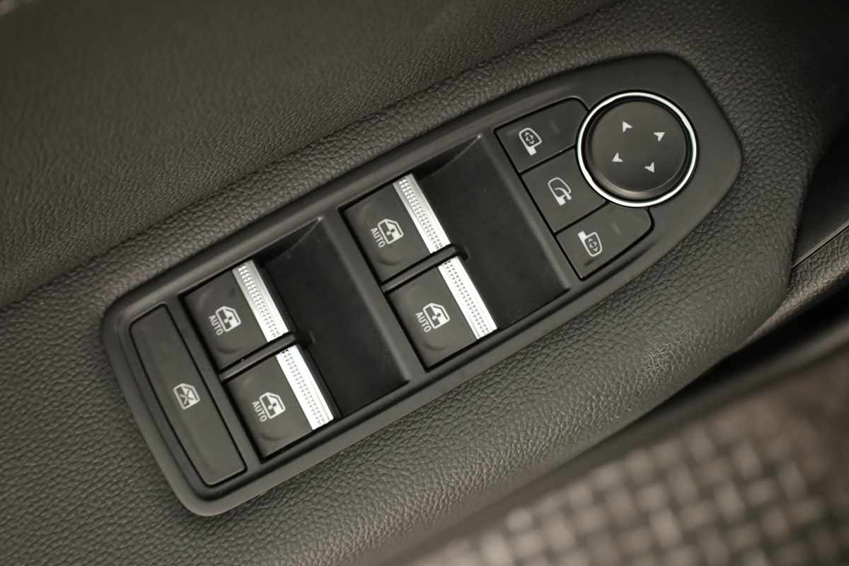 renault-captur-2023-gpl-999cc