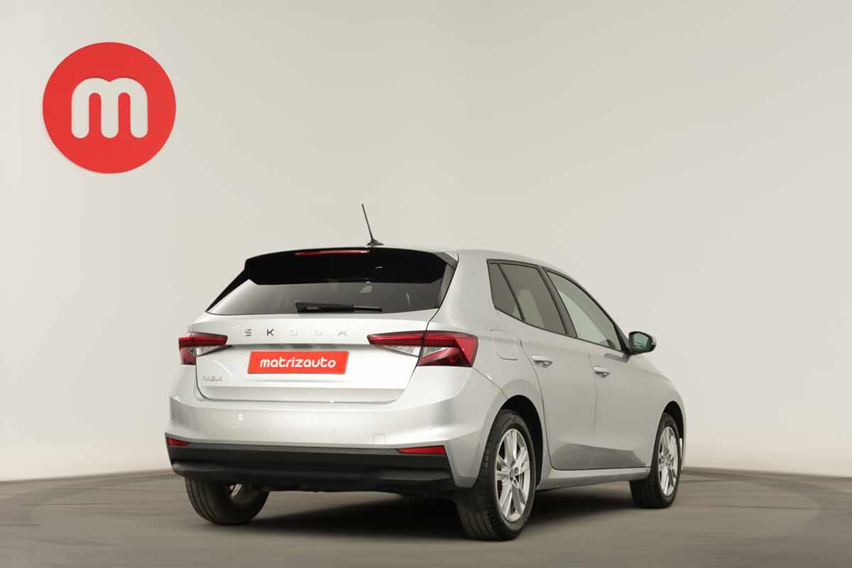 skoda-fabia-2025-gasolina-999cc