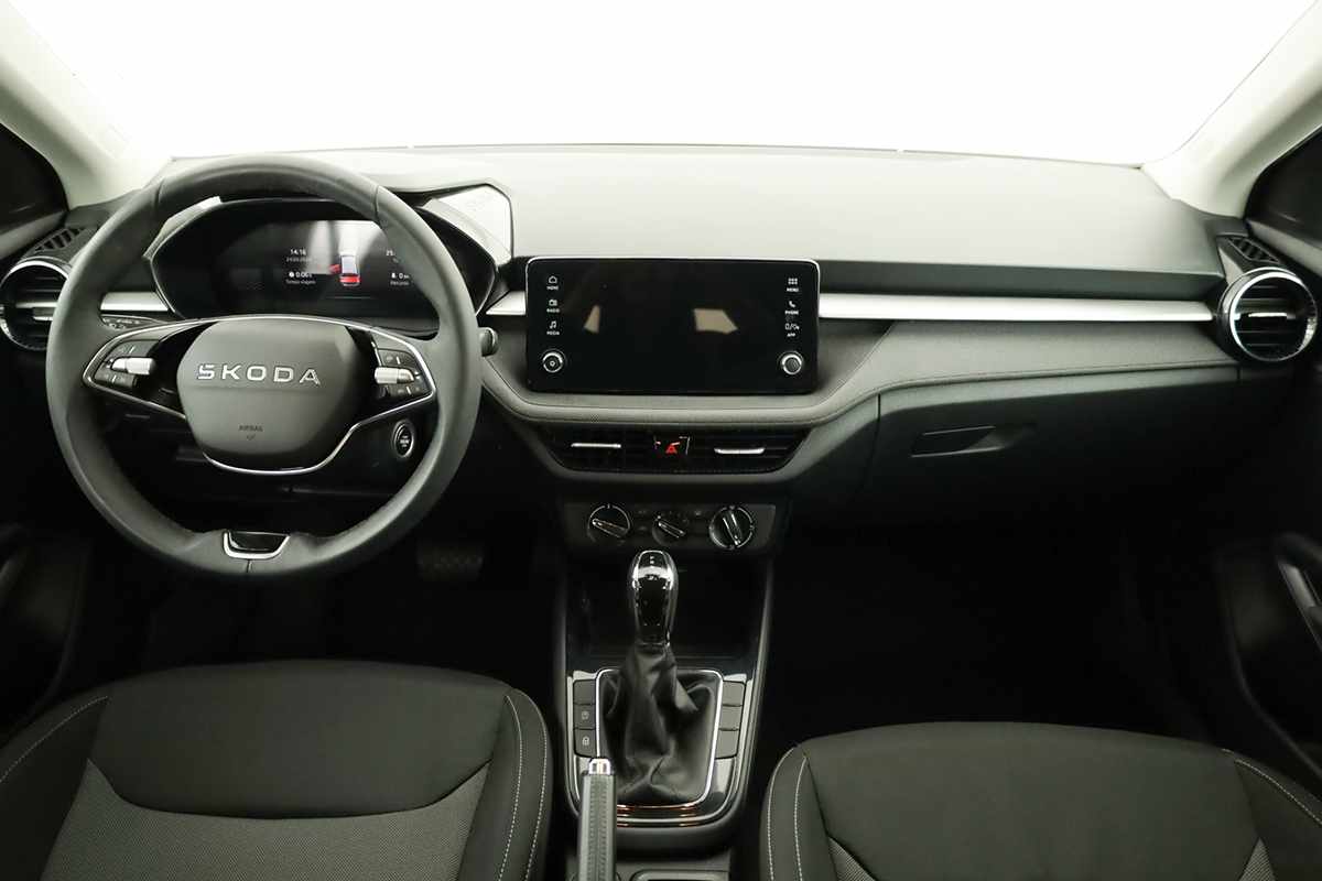 skoda-fabia-2025-gasolina-999cc