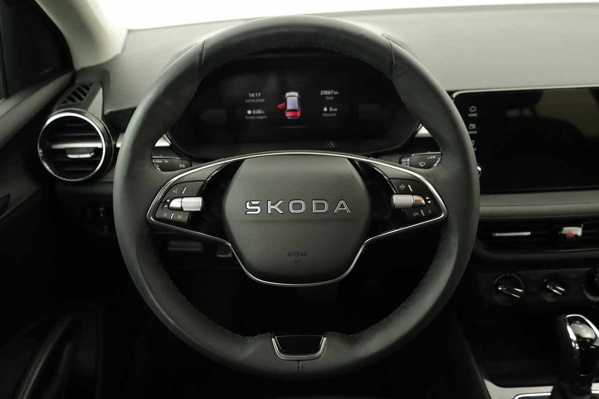 skoda-fabia-2025-gasolina-999cc