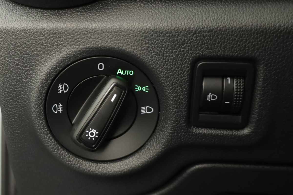 skoda-fabia-2025-gasolina-999cc
