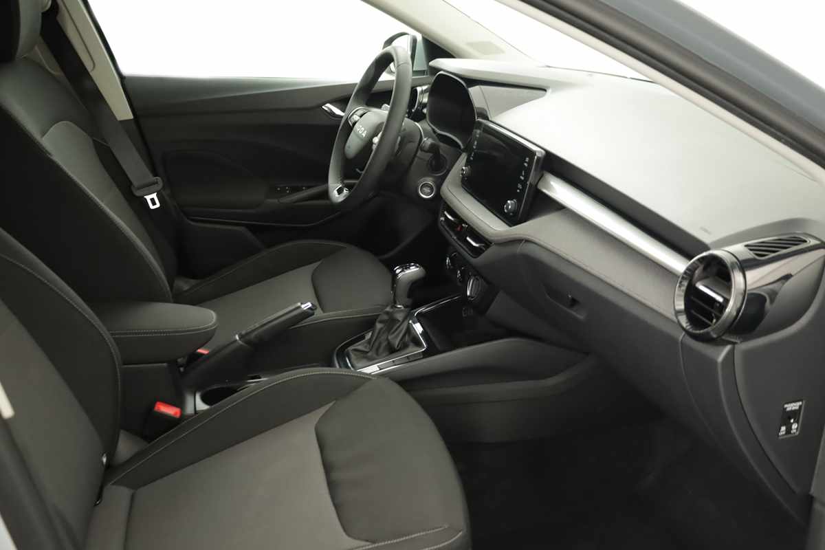 skoda-fabia-2025-gasolina-999cc