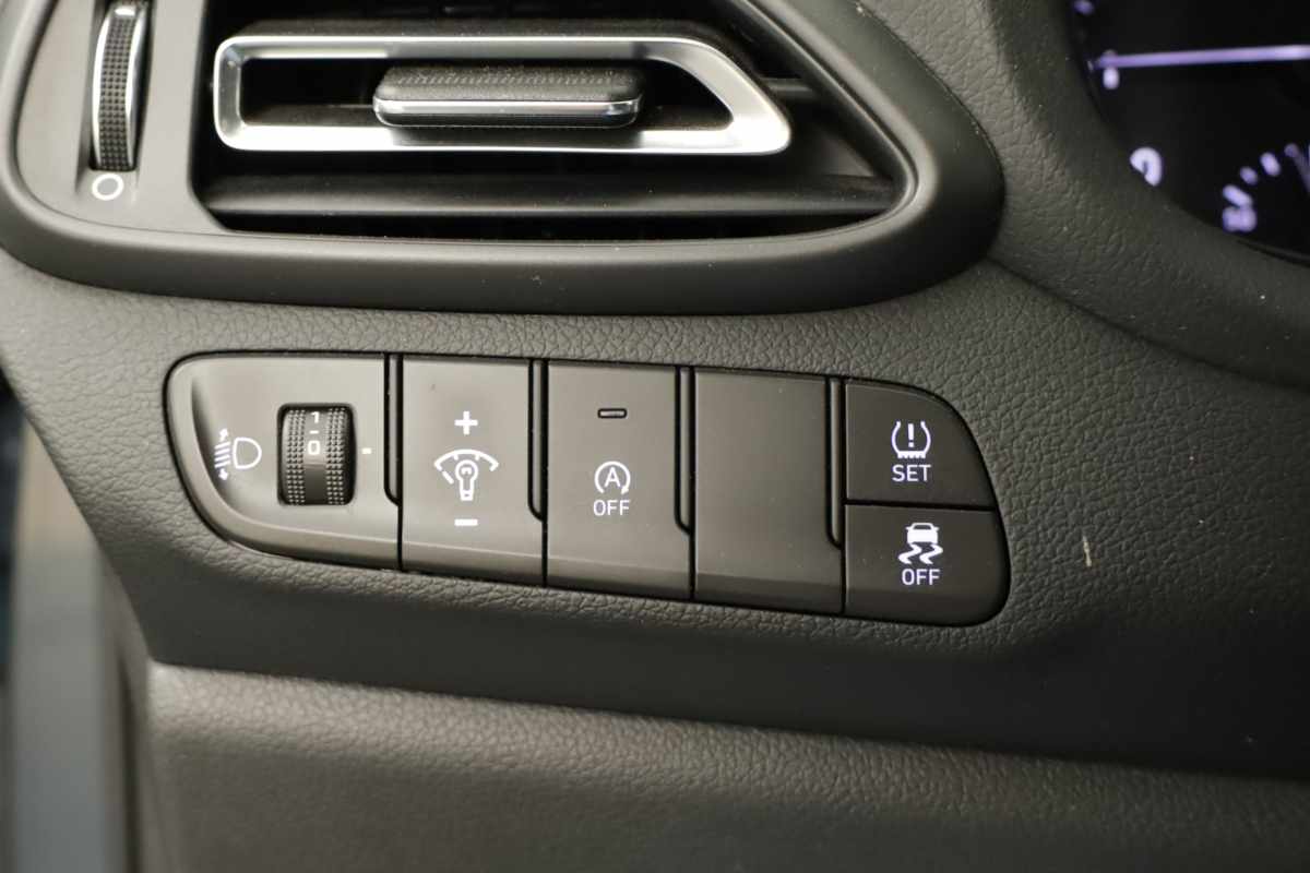hyundai-i30-sw-2024-gasolina-998cc