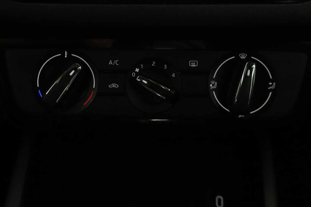 skoda-kamiq-2025-gasolina-999cc
