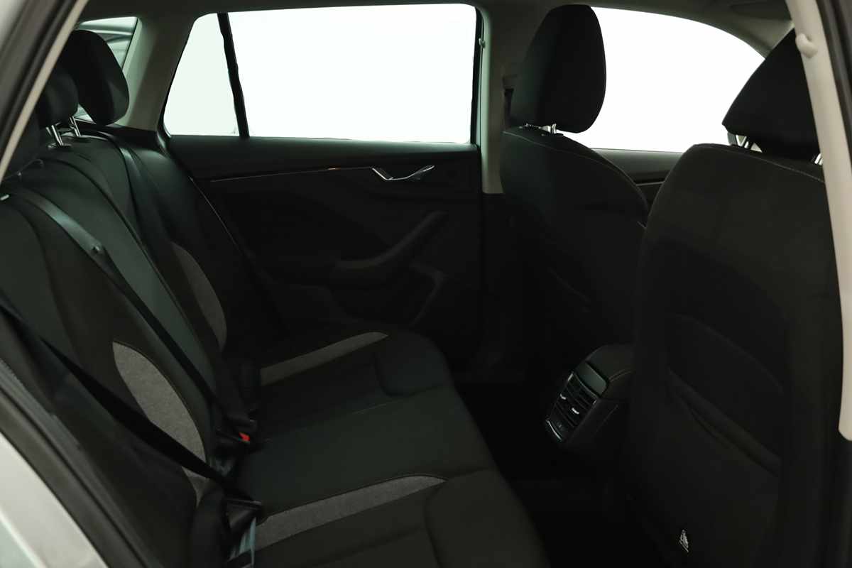 skoda-kamiq-2025-gasolina-999cc
