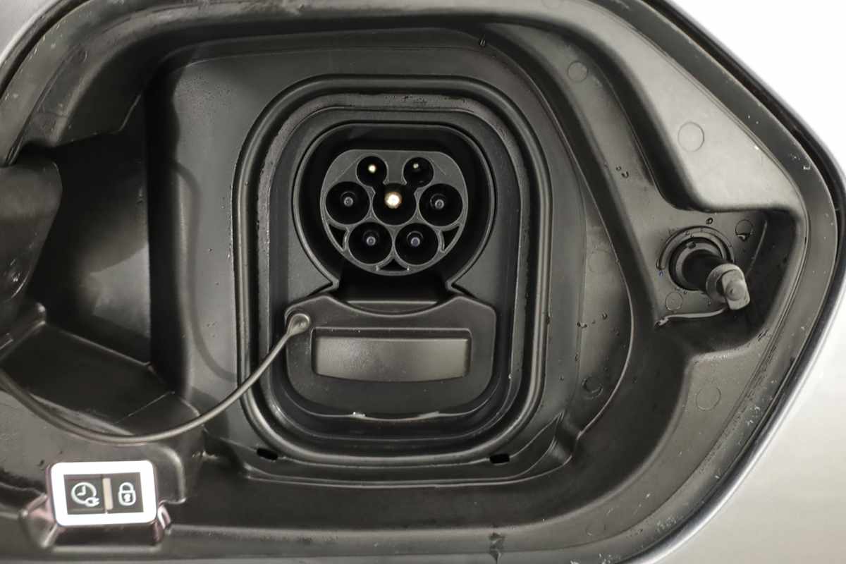 peugeot-e-208-2025-eletrico-0cc