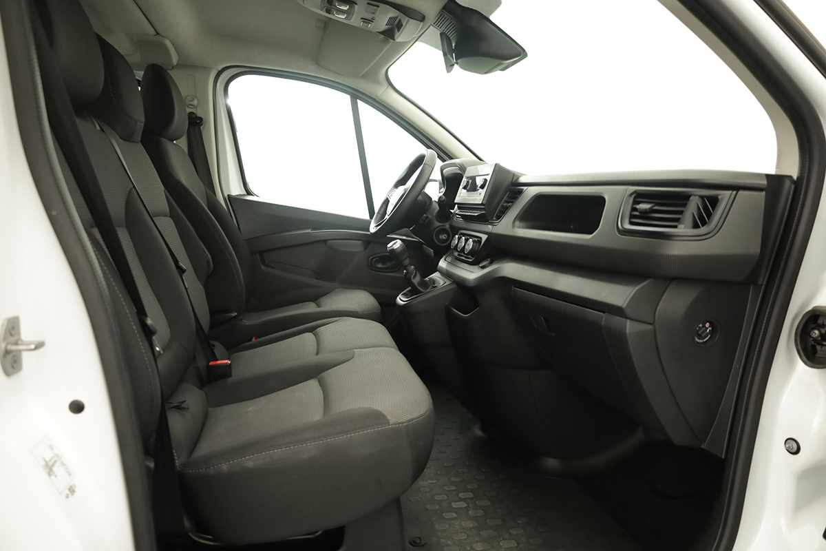 renault-trafic-2024-diesel-1997cc