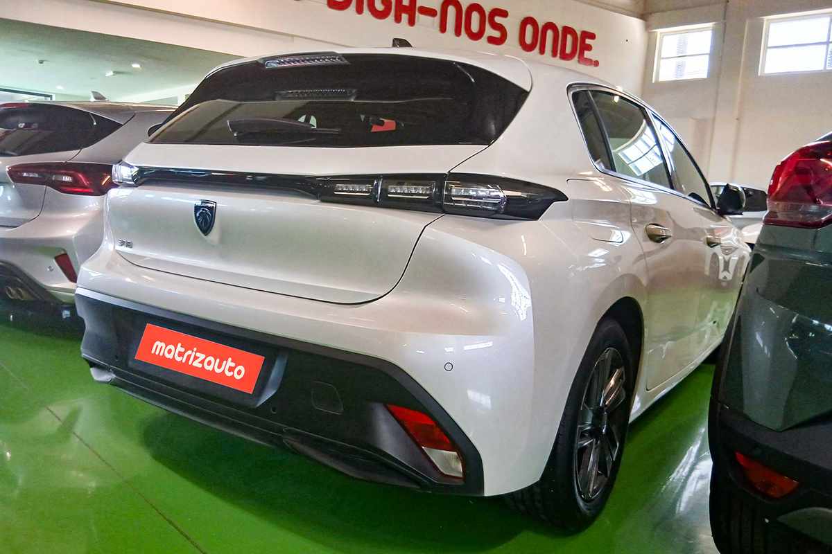 peugeot-308-2023-gasolina-1199cc