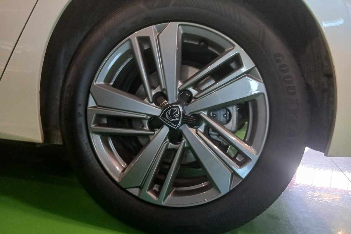 peugeot-308-2023-gasolina-1199cc