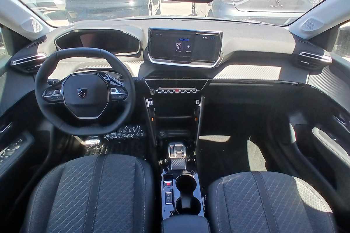 peugeot-208-2026-gasolina-1199cc
